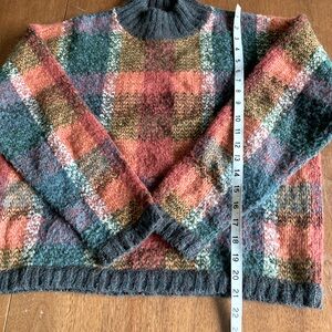 Autumn plaid sweater sz M